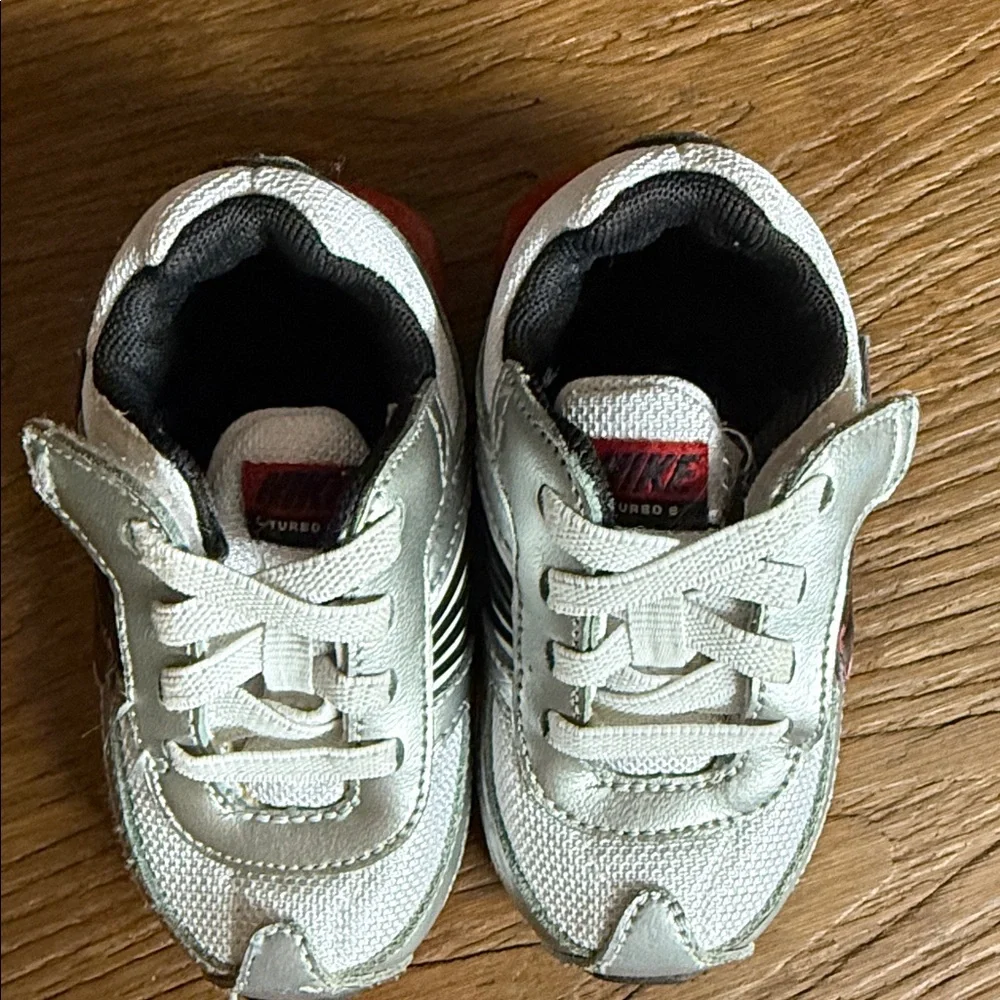 Nike Silver / Black and red Kids' Sneakers